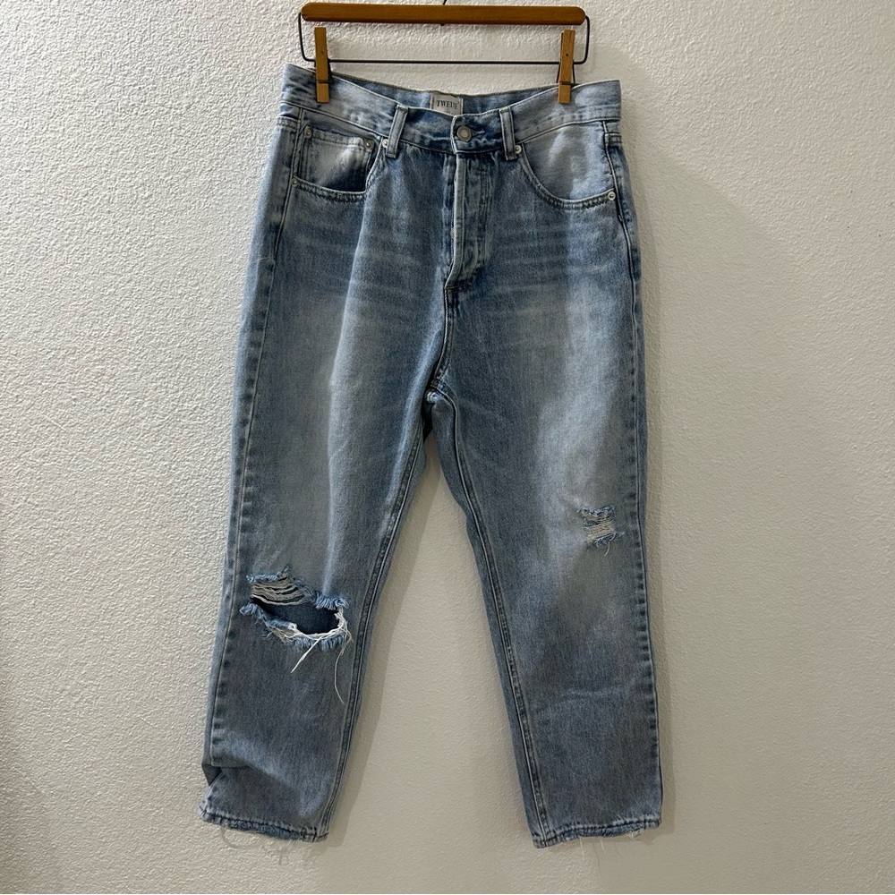 VICI Twelve by Ontwelfth distressed jeans